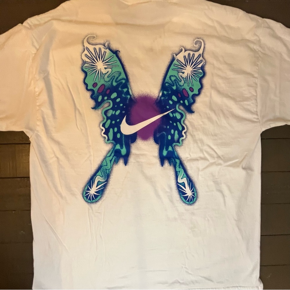 NIKE AIRMAX JD White Tee with Colorful Butterfly Design retro graphic tee sports